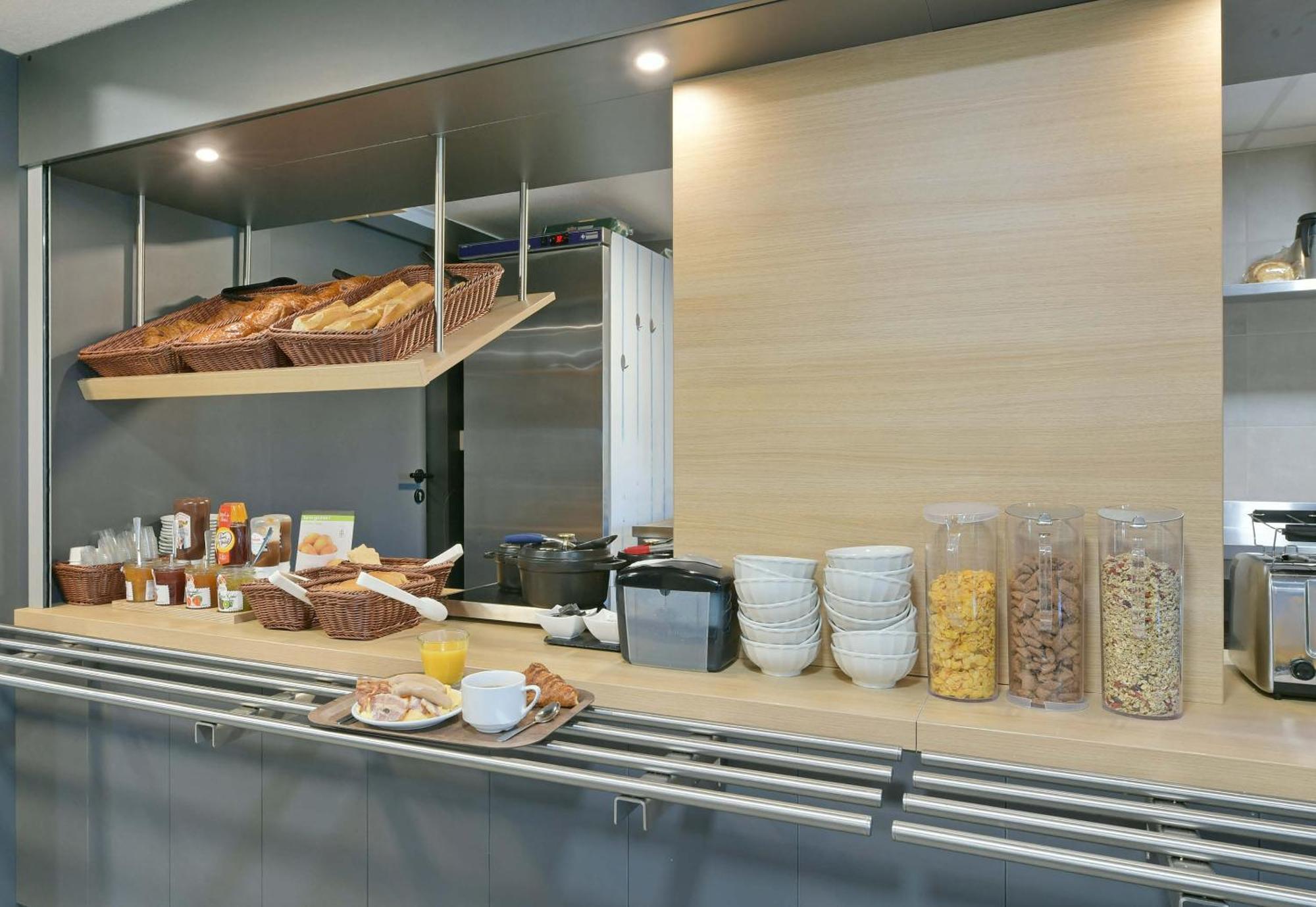 B&B Hotel Le Mans Nord 2 Сен-Сатурнен Экстерьер фото