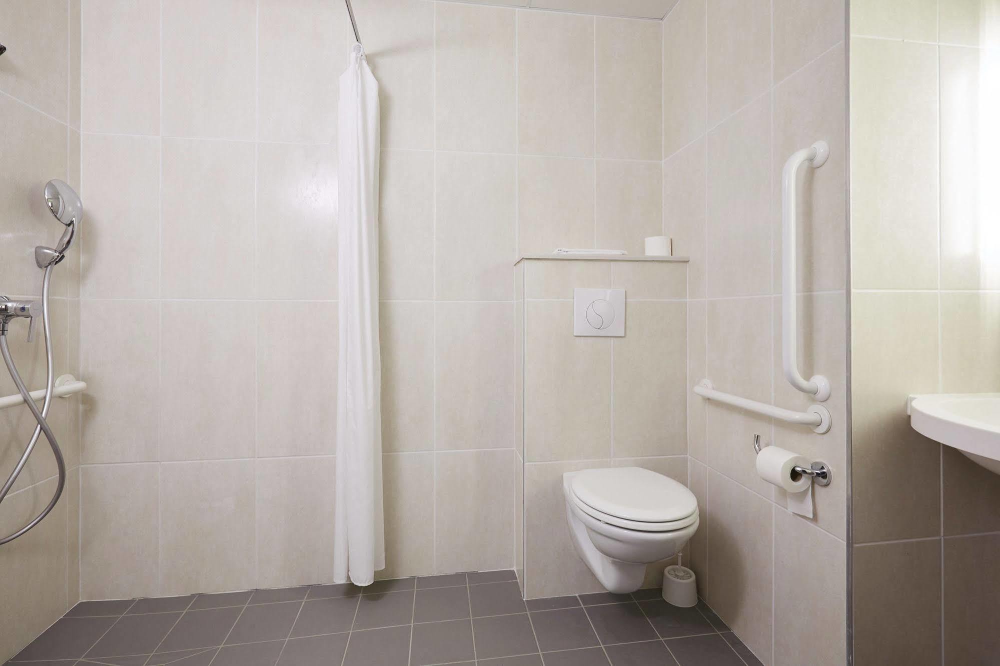 B&B Hotel Le Mans Nord 2 Сен-Сатурнен Экстерьер фото